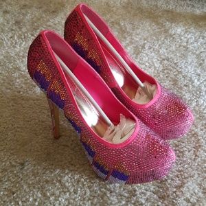 Coral stiletto